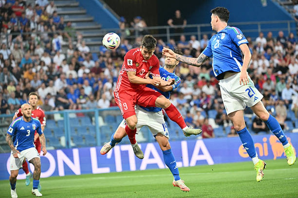 Italy giải tỏa áp lực, De Bruyne tỏa sáng giúp Bỉ chiến thắng - 1