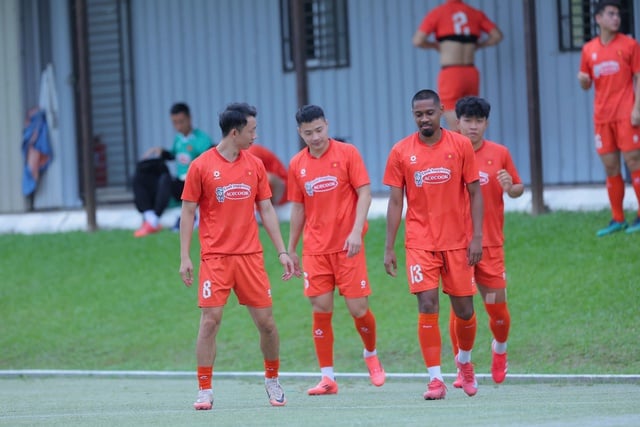 Bị hỏi khó ở họp báo, HLV Kim Sang-sik: Việt Nam tự quyết vận mệnh ở trận đại chiến Malaysia- Ảnh 5.