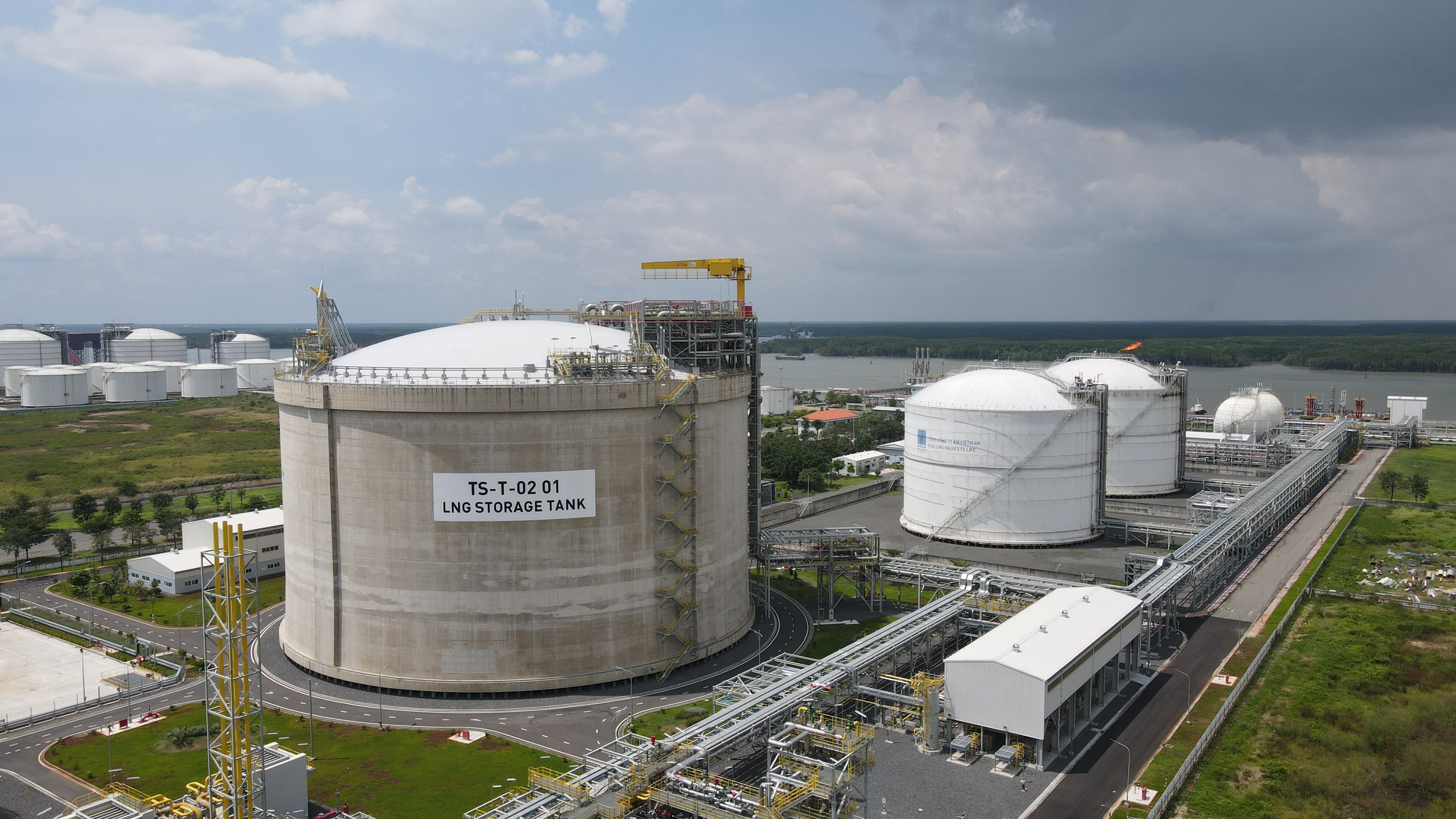 Thi Vai LNG Warehouse (PV GAS) ផ្គត់ផ្គង់ឧស្ម័ន LNG សម្រាប់ផលិតអគ្គិសនី និងឧស្សាហកម្មនៅក្នុងតំបន់អាគ្នេយ៍។