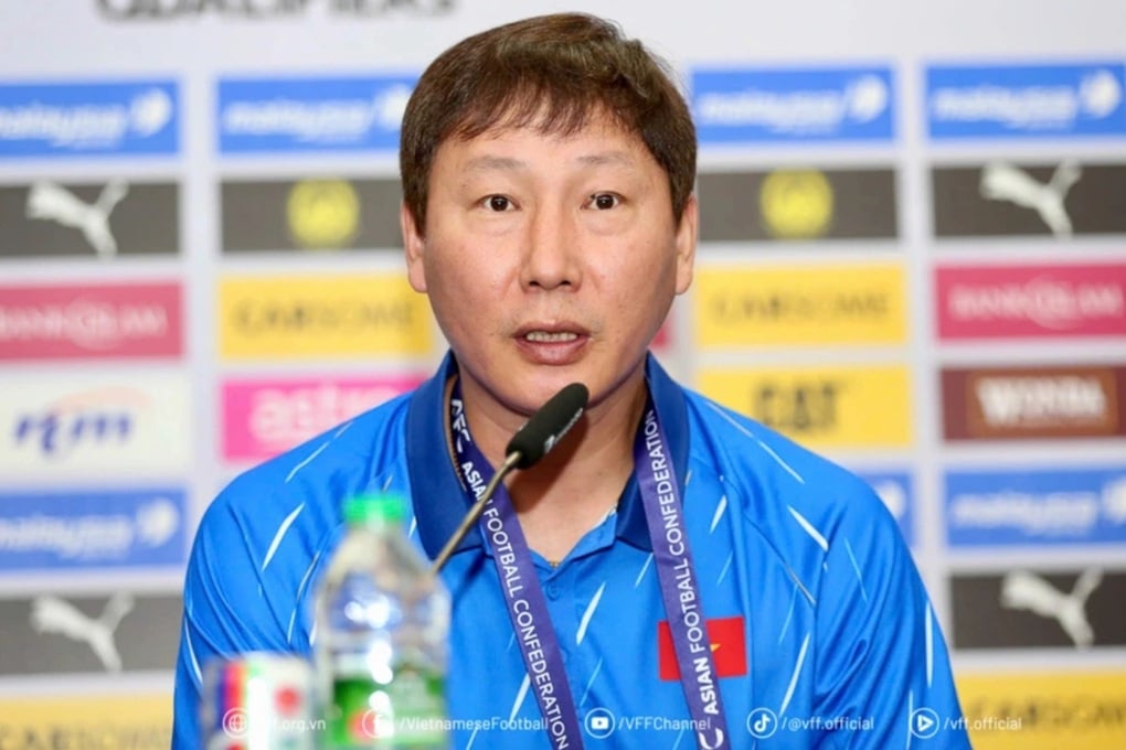 HLV Kim Sang Sik: Tôi bất ngờ về chất lượng cầu thủ nhập tịch Malaysia - 1