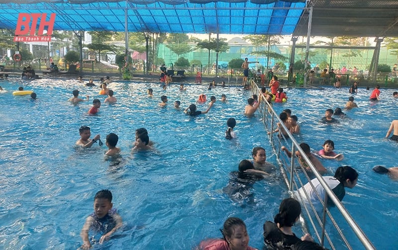 Khi con khủng hoảng tuổi dậy thì