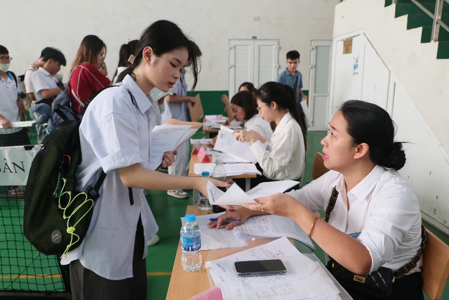 Trường ĐH Y dược Hà Nội thêm 2 tổ hợp mới, vẫn xét chứng chỉ IELTS- Ảnh 1.