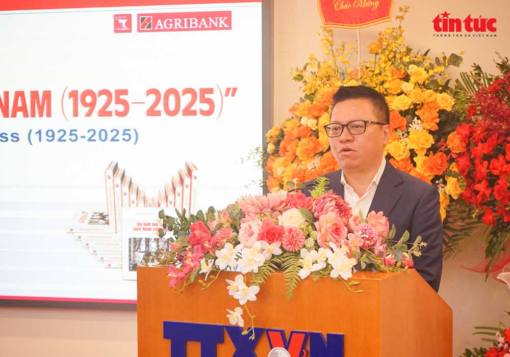 Ủy viên Ban Chấp hành Trung ương Đảng, Tổng Biên tập Báo Nhân Dân Lê Quốc Minh chia sẻ tại buổi lễ.