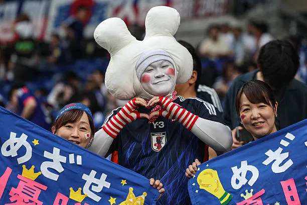 Live Japan gegen Indonesien 2:0 (H1): Japan erzielte das zweite Tor in einem Blitzfoto 2
