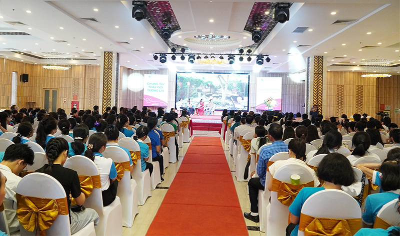 Quang cảnh diễn đàn.