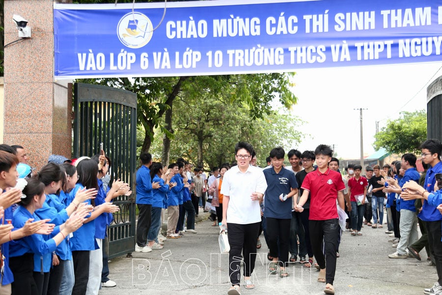 L'école secondaire Nguyen Tat Thanh organise l'examen d'entrée en 10e année pour l'année scolaire 2025-2026