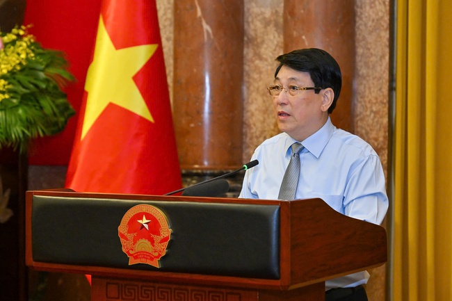 Chủ tịch nước gặp mặt các nghệ nhân làng nghề tiêu biểu toàn quốc - Ảnh 3.