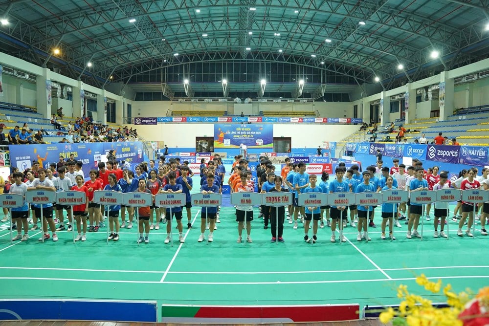 Khai mạc Giải vô địch Cầu lông trẻ Quốc gia 2025 - Sân chơi của khát vọng và tài năng trẻ - Ảnh 1.