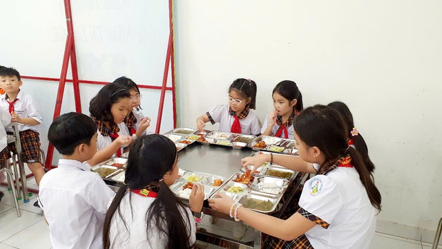 TP.Thủ Đức, quận Phú Nhuận thay đổi thời gian tuyển sinh đầu cấp, phụ huynh lưu ý - Ảnh 1.