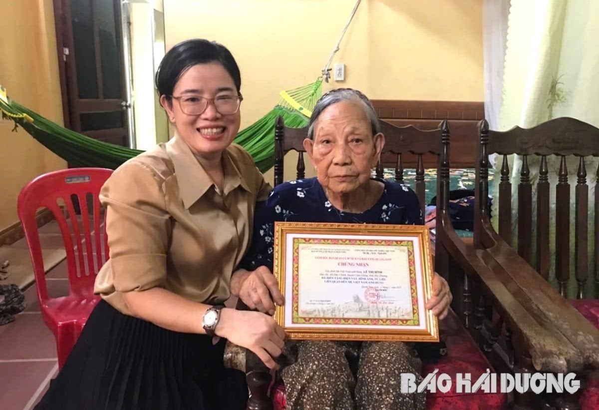 ba-me-viet-nam-anh-hung (3)
