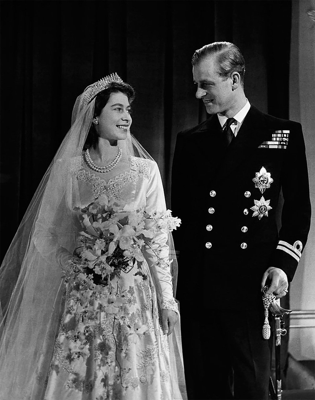 Sự cố hú vía từng suýt phá hỏng đám cưới của Nữ hoàng Anh Elizabeth II - 1