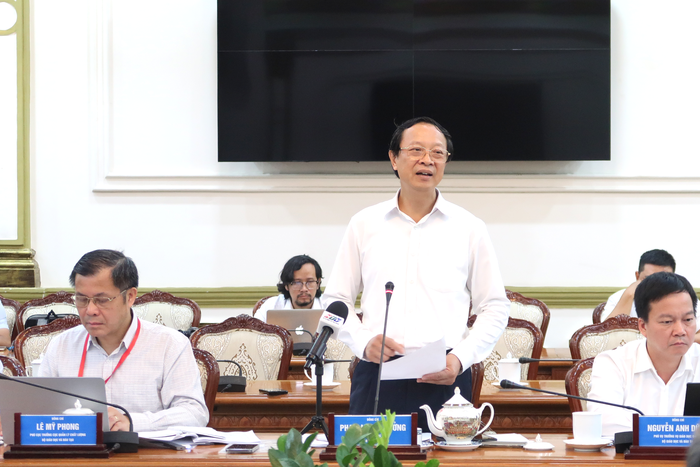 TPHCM đặc biệt phòng ngừa các tình huống dùng công nghệ cao gian lận thi tốt nghiệp THPT- Ảnh 2.