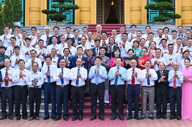 Chủ tịch nước gặp mặt các nghệ nhân làng nghề tiêu biểu toàn quốc - Ảnh 11.