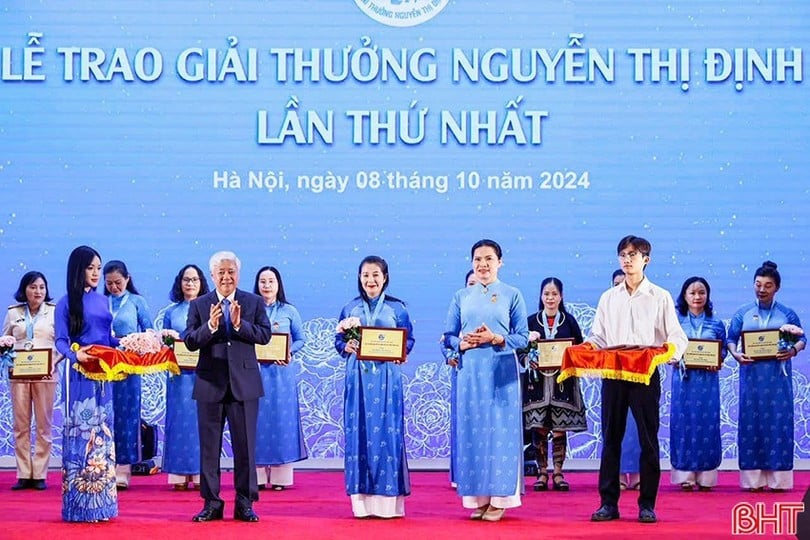 1-9941-3590.jpg