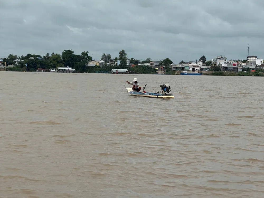 NƯỚC ĐỤC.....jpg