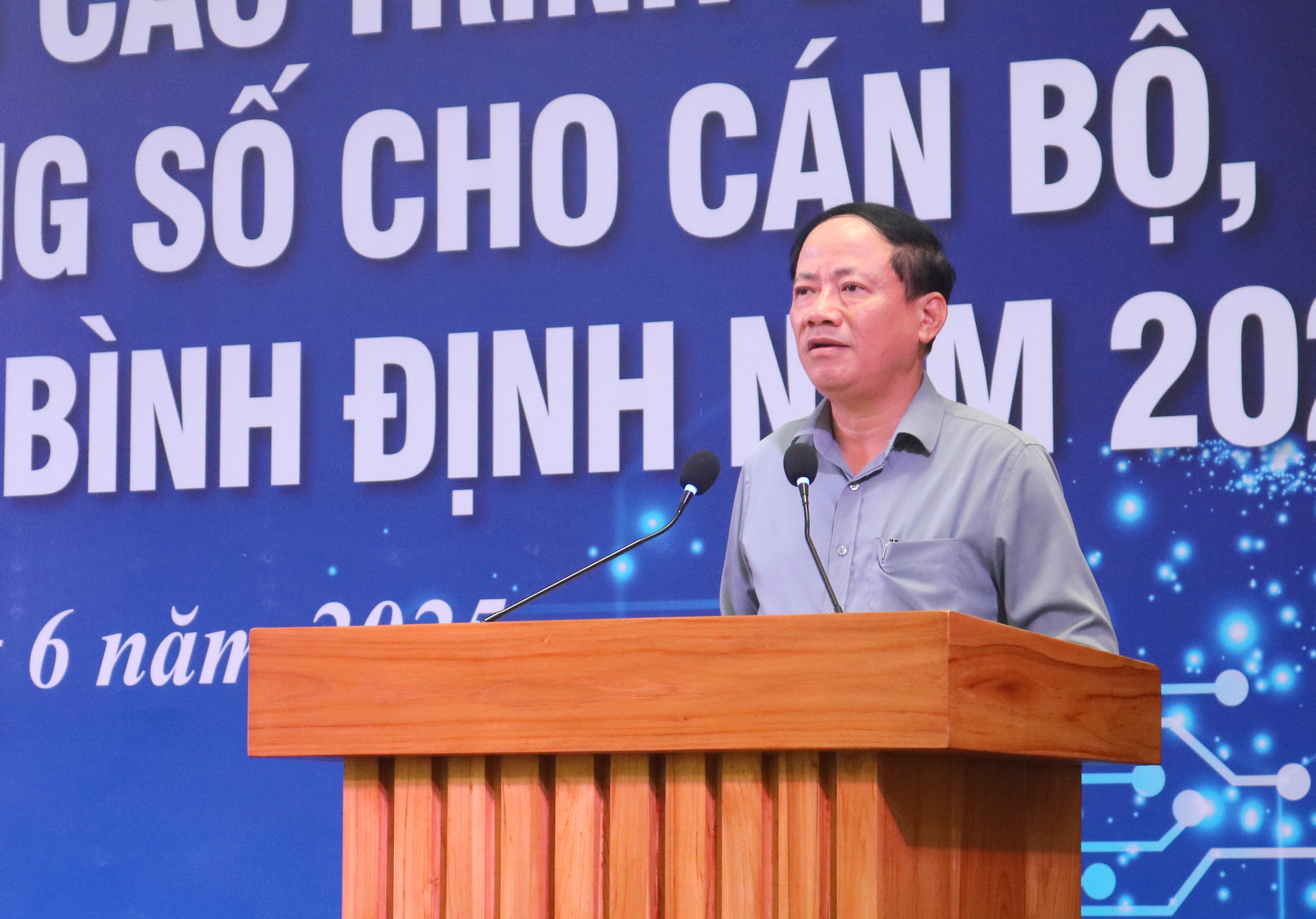 Khai mạc khóa bồi dưỡng nâng cao trình độ về chuyển đổi số, kỹ năng số cho cán bộ, công chức, viên chức
