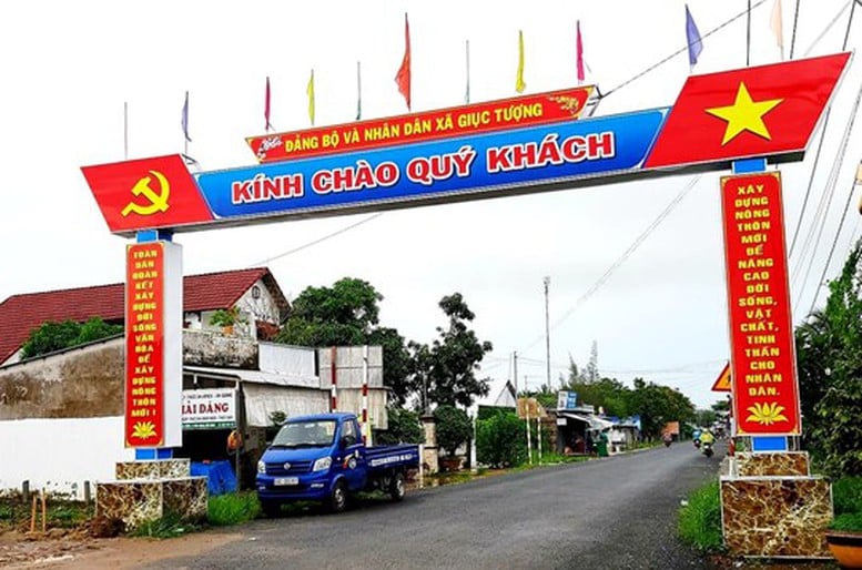 Công nhận 2 địa phương cán đích nông thôn mới- Ảnh 2.