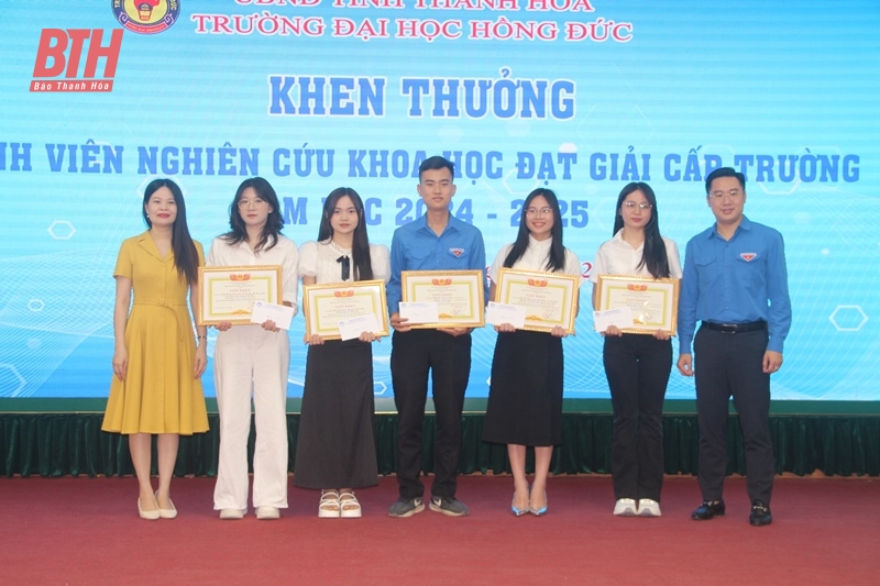 Hội nghị Khoa học Tuổi trẻ sáng tạo và tổng kết hoạt động sinh viên nghiên cứu khoa học năm học 2024-2025