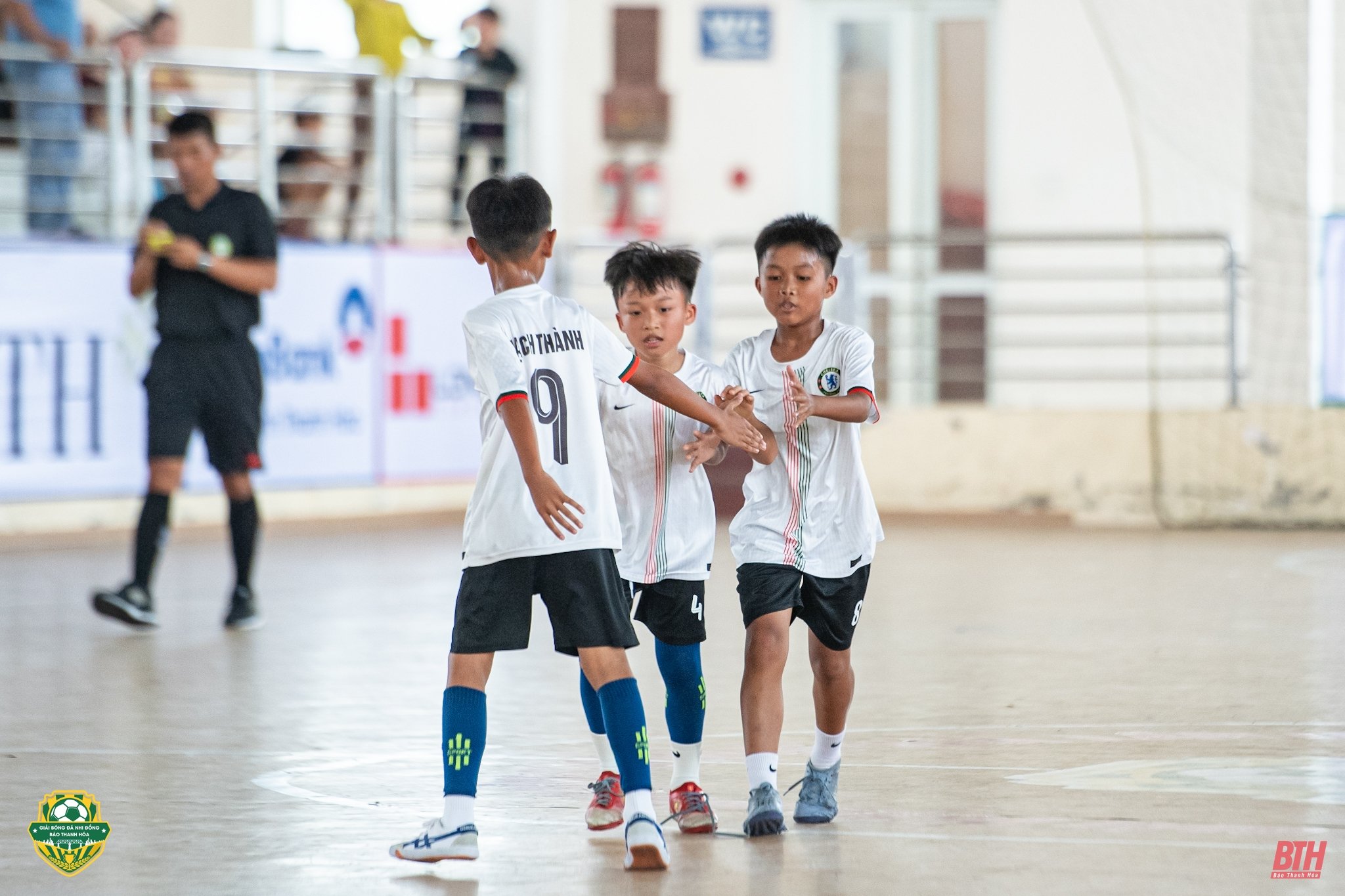 U10ノン・コンはU10タック・タンとの感動の追い上げの末、準決勝への切符を獲得した。