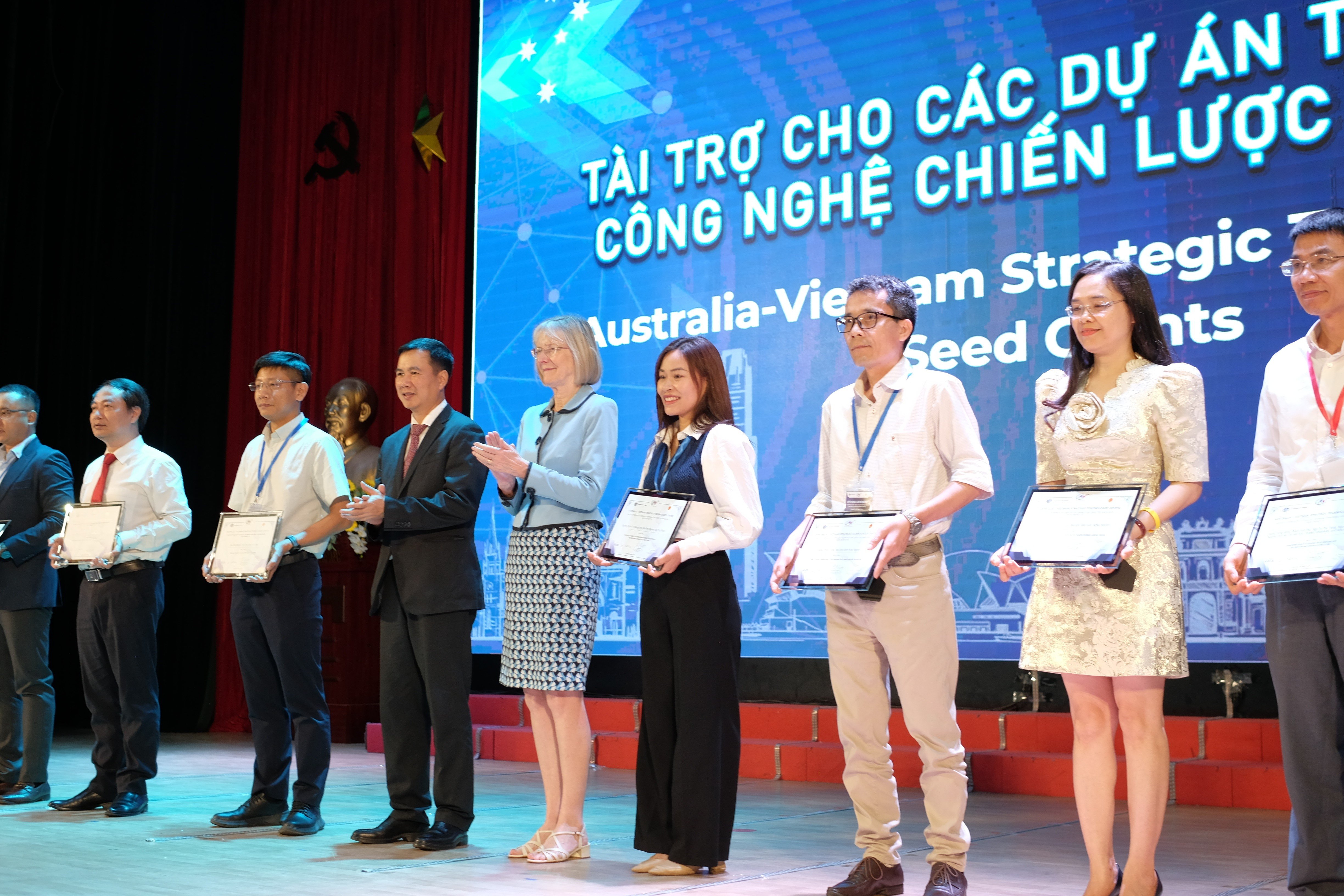 Khai trương Trung tâm công nghệ chiến lược Australia - Việt Nam