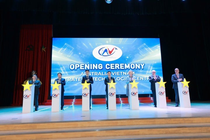 Ra mắt Trung tâm Công nghệ chiến lược Úc - Việt - Ảnh 1.