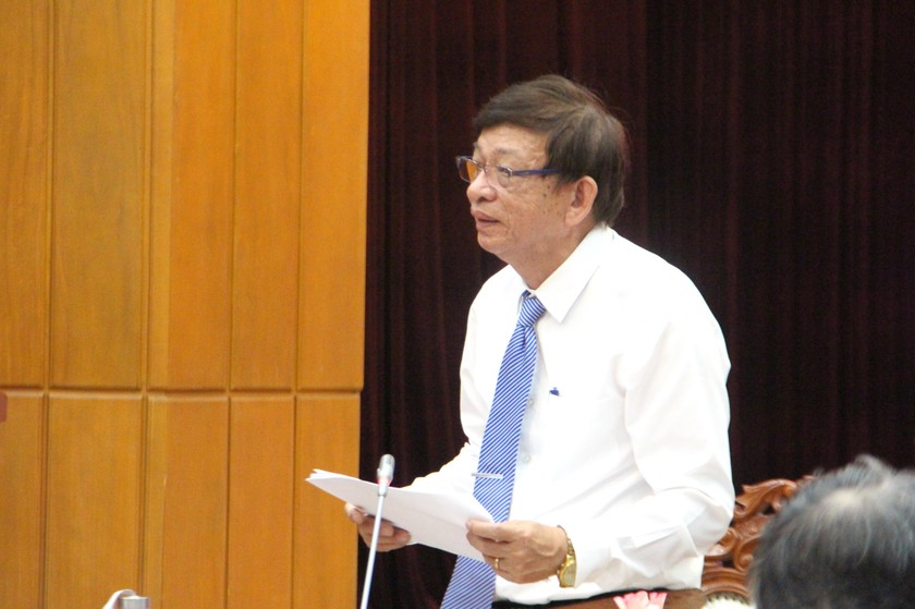 Nhà báo Lê Quang Á, Phó Chủ tịch Thường trực phụ trách Hội Nhà báo TP Đà Nẵng phát biểu tại hội thảo.