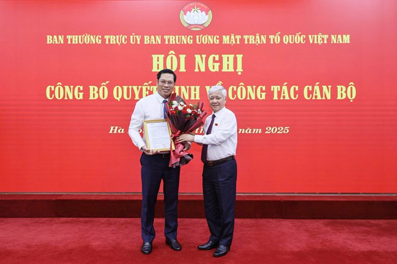 Bí Thư Huyện ủy Đô Lương được bổ nhiệm làm Thư ký Chủ tịch Ủy ban Trung ương MTTQ Việt Nam- Ảnh 1.