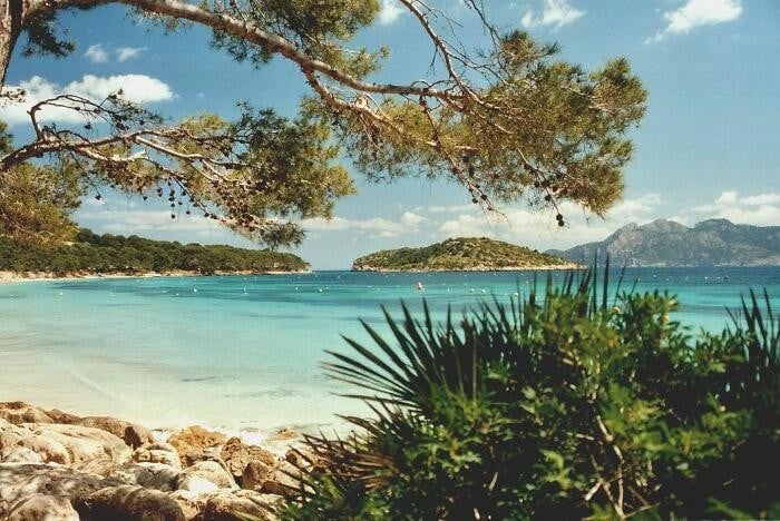 Ở mũi phía bắc của Mallorca là Cap de Formentor, nơi đỉnh của dãy núi Serra de Tramuntana gặp Địa Trung Hải. ẢNH: BOREDPANDA