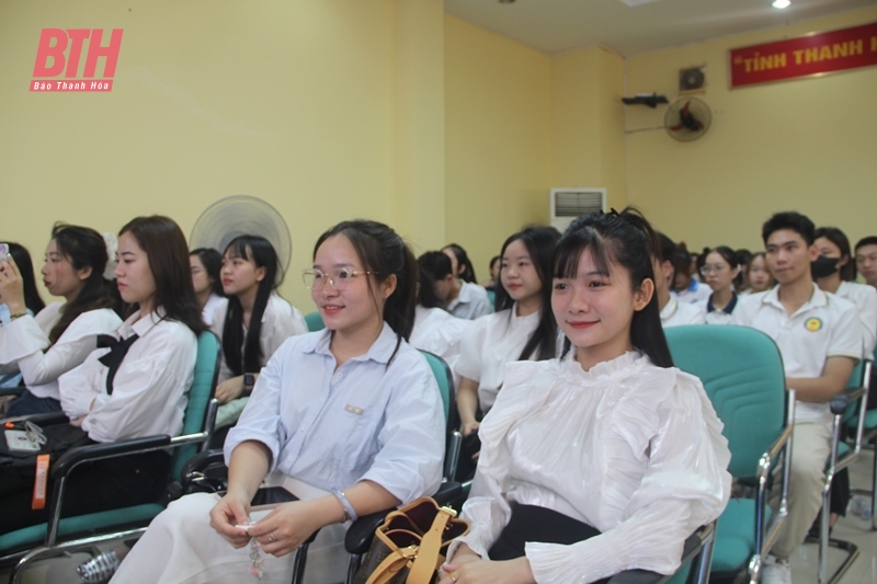 Hội nghị Khoa học Tuổi trẻ sáng tạo và tổng kết hoạt động sinh viên nghiên cứu khoa học năm học 2024-2025