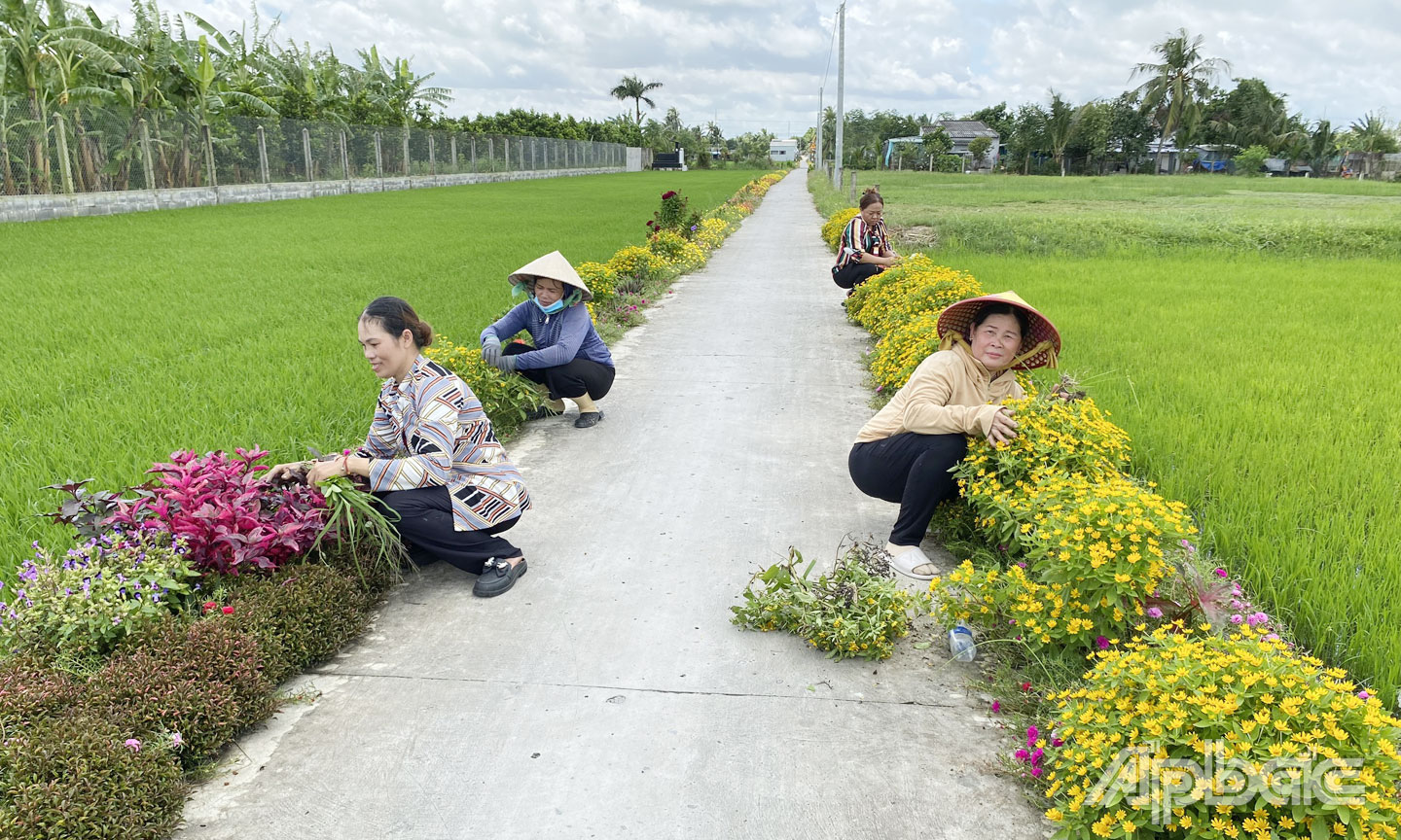 Hệ thống giao thông nông thôn xã Yên Luông được đầu tư ngày càng đồng bộ, tạo diện mạo nông thôn khang trang.