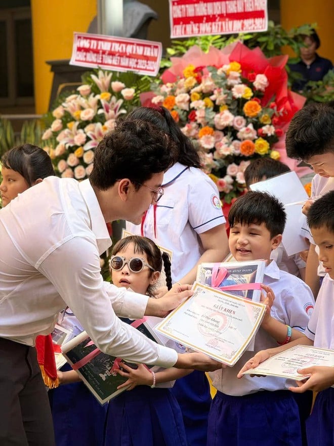 Chạm yêu thương: Dự án Sách chữ nổi thiếu nhi - Ảnh 2.