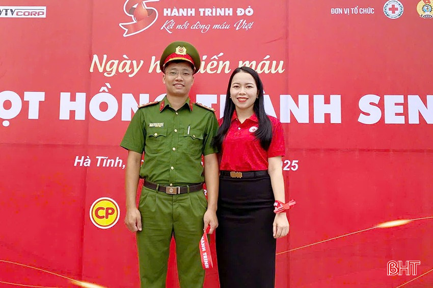 Anh Nghĩa, chị Cảnh luôn nỗ lực trong công tác và hết mình cho hoạt động thiện nguyện nhân đạo.