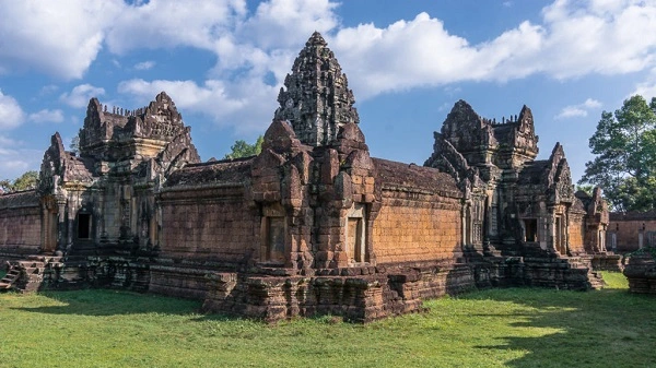 den-banteay-samre.webp
