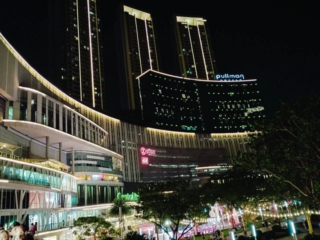 central-park-mall.webp