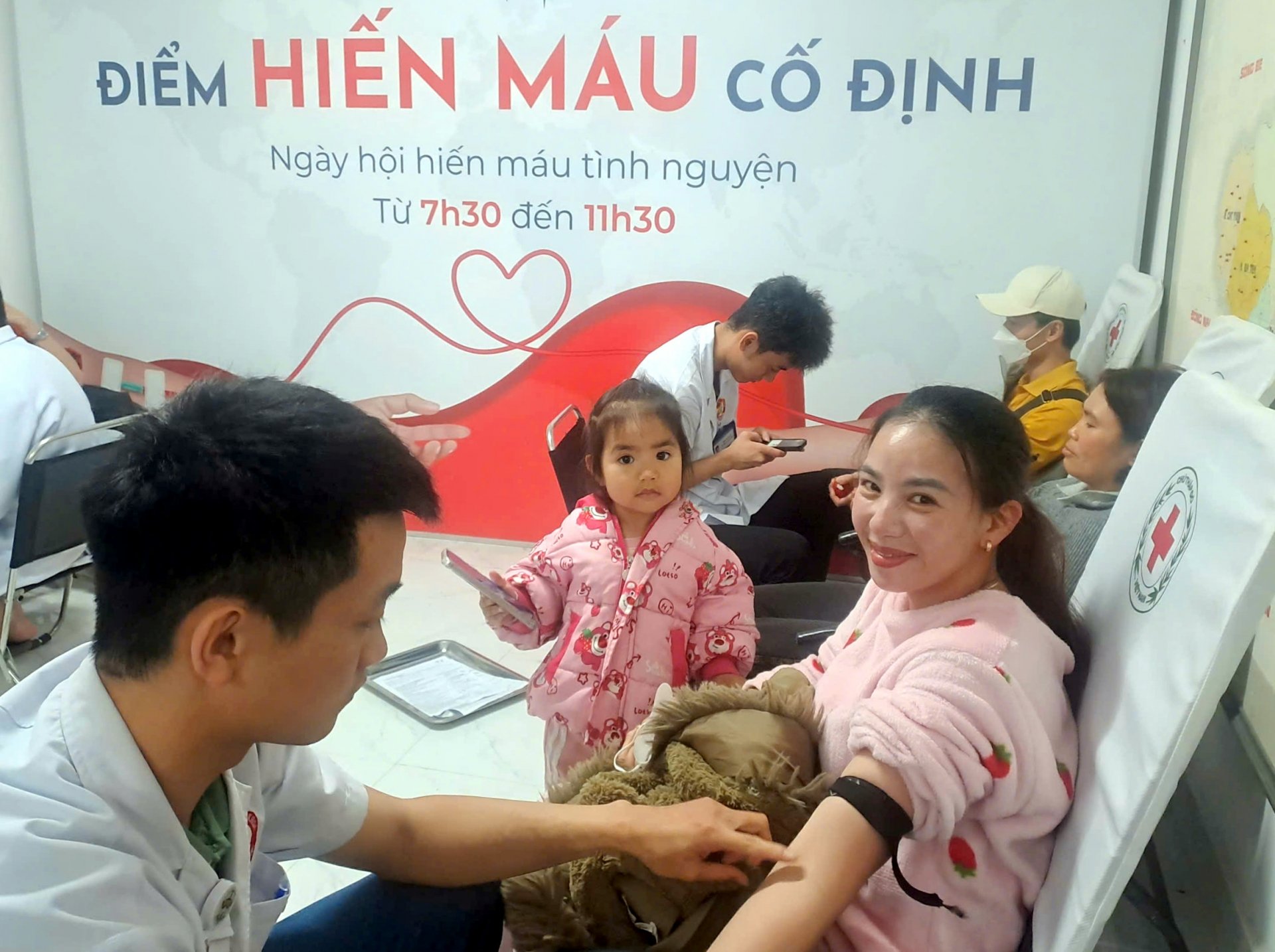 Donar sangre y cuidar niños