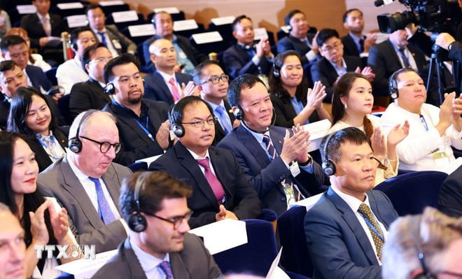 ttxvn-vietnam-phap-business-forum-8085862.jpg