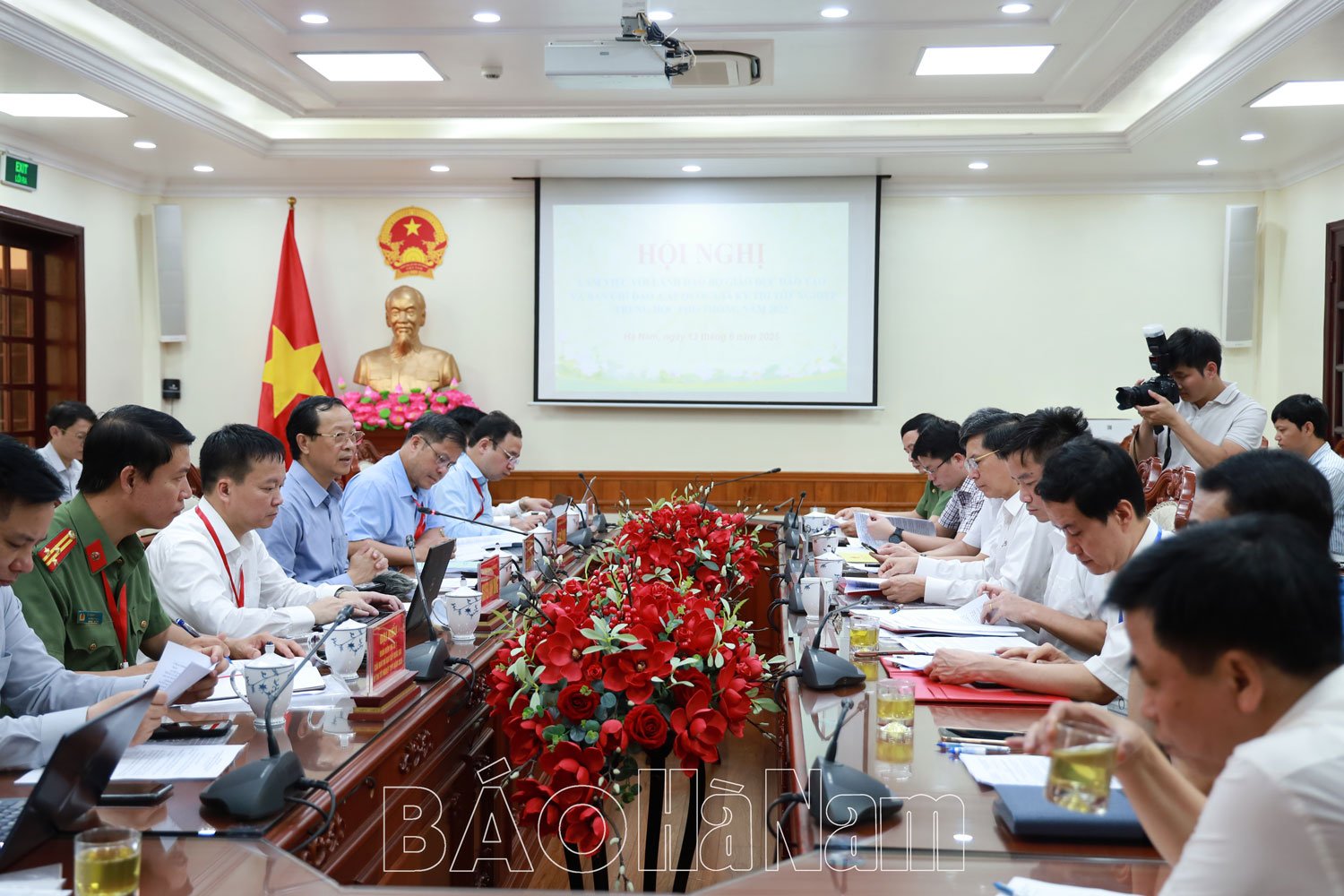 Thứ trưởng Bộ Giáo dục và Đào tạo Phạm Ngọc Thưởng làm việc tại Hà Nam
