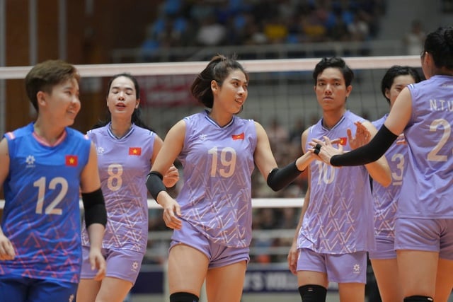 'Song sát' Thanh Thúy - Bích Tuyền đưa Việt Nam vào chung kết bóng chuyền AVC Nations  - Ảnh 1.
