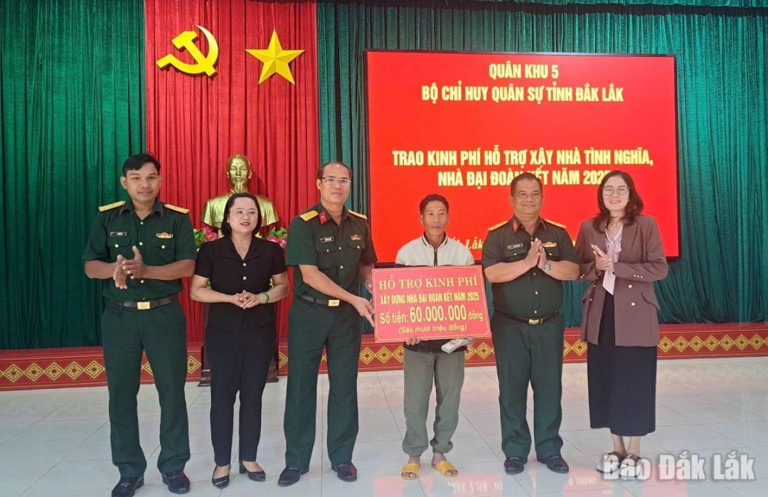 Funding support for house building for poor families in Krong Bong district.