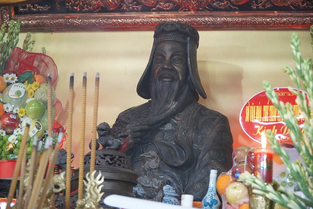 Quang Binh រៀបចំពិធីរំលឹកវិញ្ញាណក្ខន្ធលោក Le Thanh Hau Nguyen Huu Canh - រូបថត ១