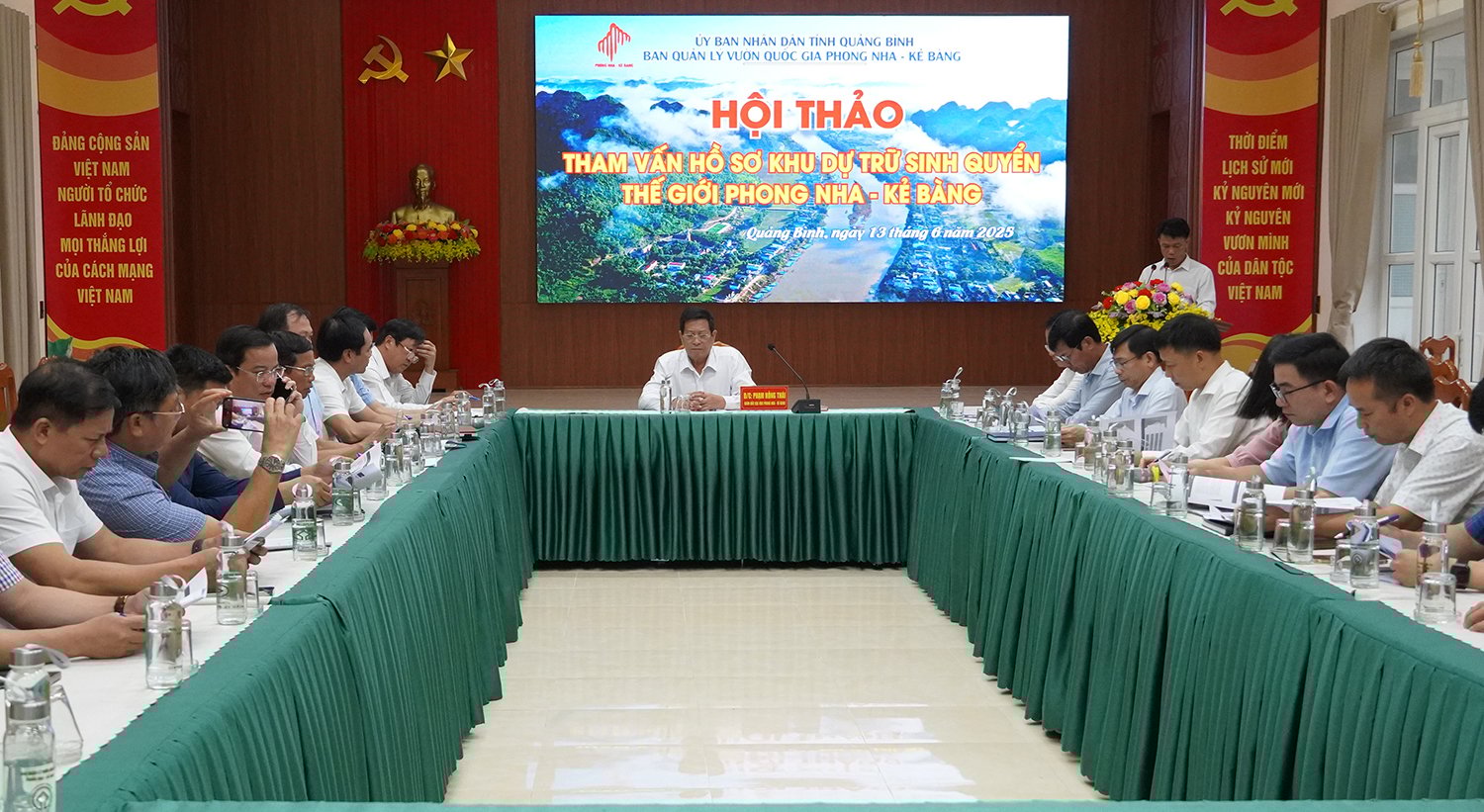 Quang cảnh hội thảo.