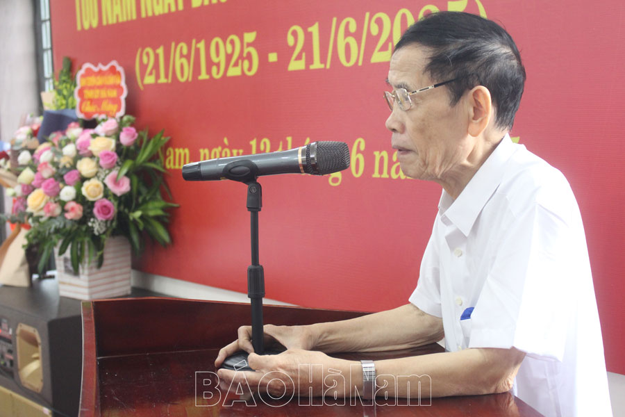 Gặp mặt tri ân các thế hệ lãnh đạo Tạp chí Sông Châu