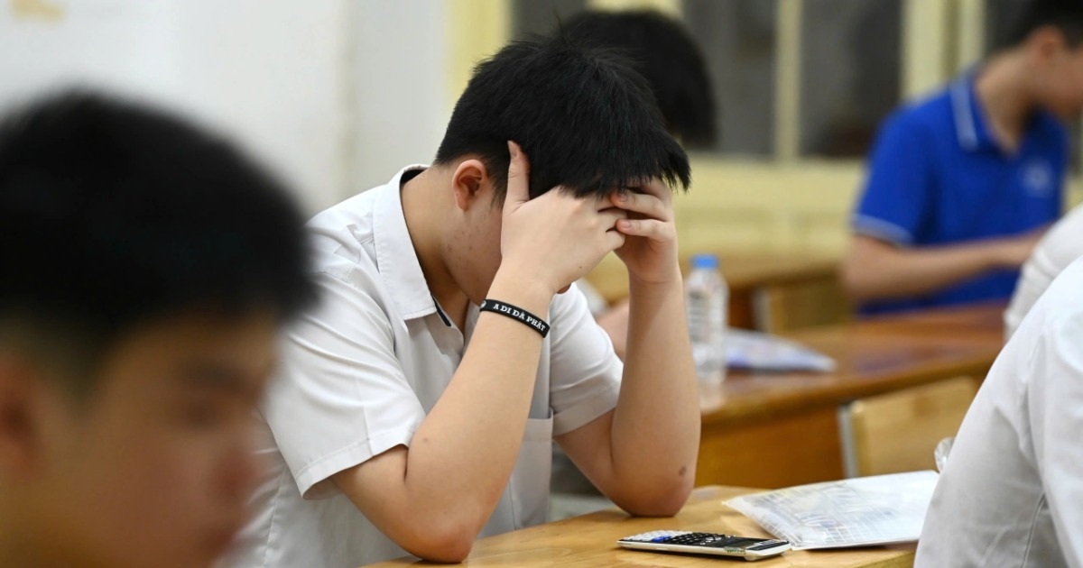 A series of candidates with university entrance exam scores above 20 may fail graduation due to failing scores.