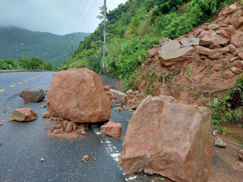 Da Nang: Besuche der Halbinsel Son Tra werden vorübergehend ausgesetzt, da starker Regen schwere Erdrutsche verursacht hat -2