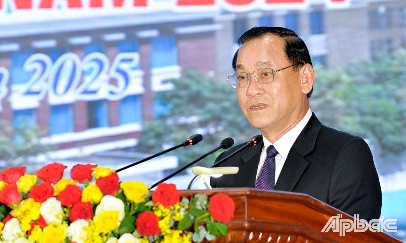 Đồng chí Nguyễn Văn Vĩnh phát biểu tại buổi lễ,