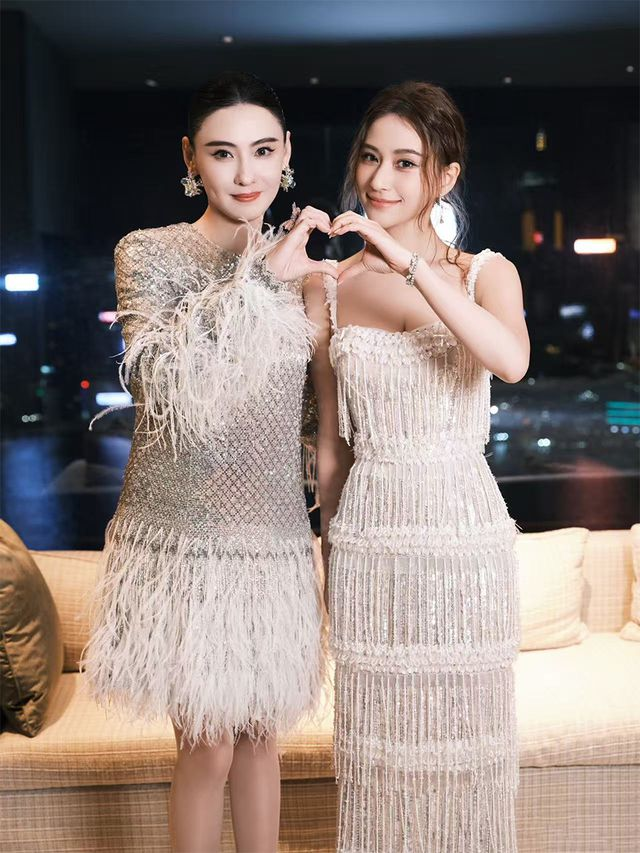 Trương Bá Chi bỗng trẻ lạ ở tuổi 45, bị nghi can thiệp thẩm mỹ - 9