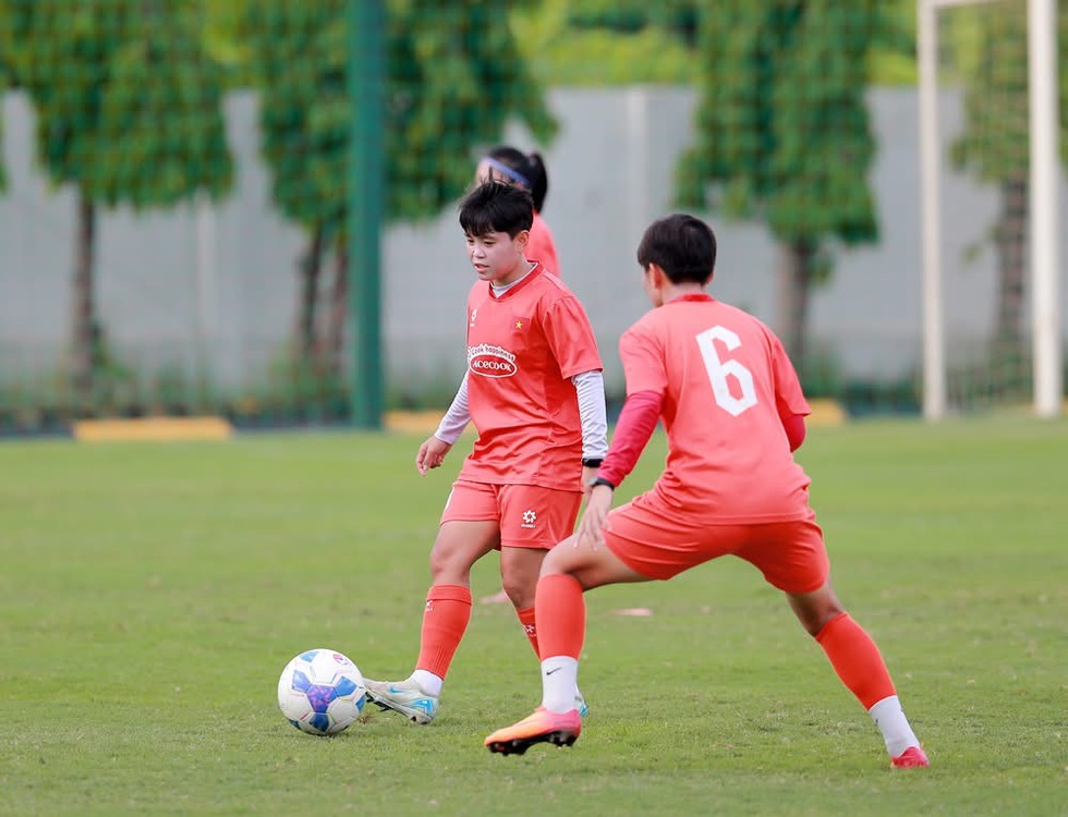 Đến lượt Huỳnh Như và đội tuyển nữ ‘bé xíu’ đấu dàn sao nhập tịch Indonesia cao lồng lộng- Ảnh 2.