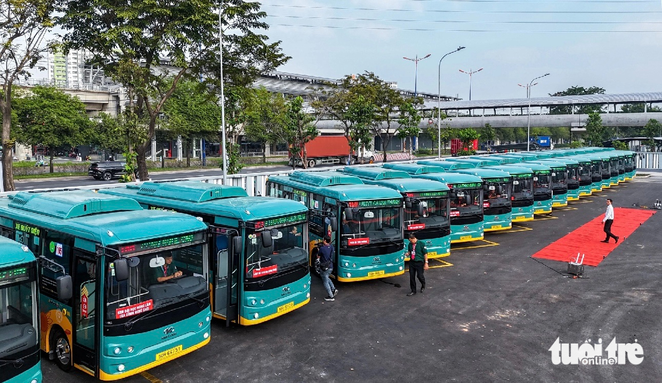 ホーチミン市のバス運転手と乗務員にスコアを付けてサービス品質を向上 - 写真 1。