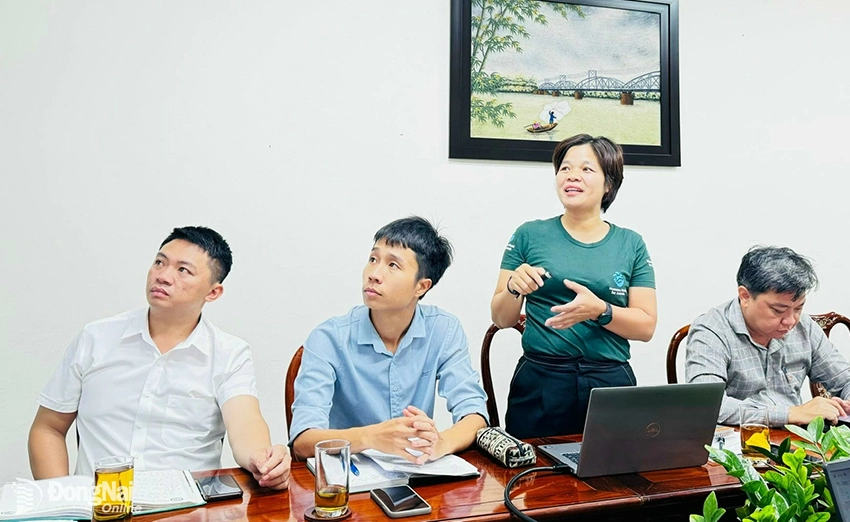 តំណាងអង្គការពិភពលោក Humane សម្រាប់ការផ្លាស់ប្តូរសត្វក្នុងសម័យប្រជុំ។ រូបថត៖ B.Nguyen