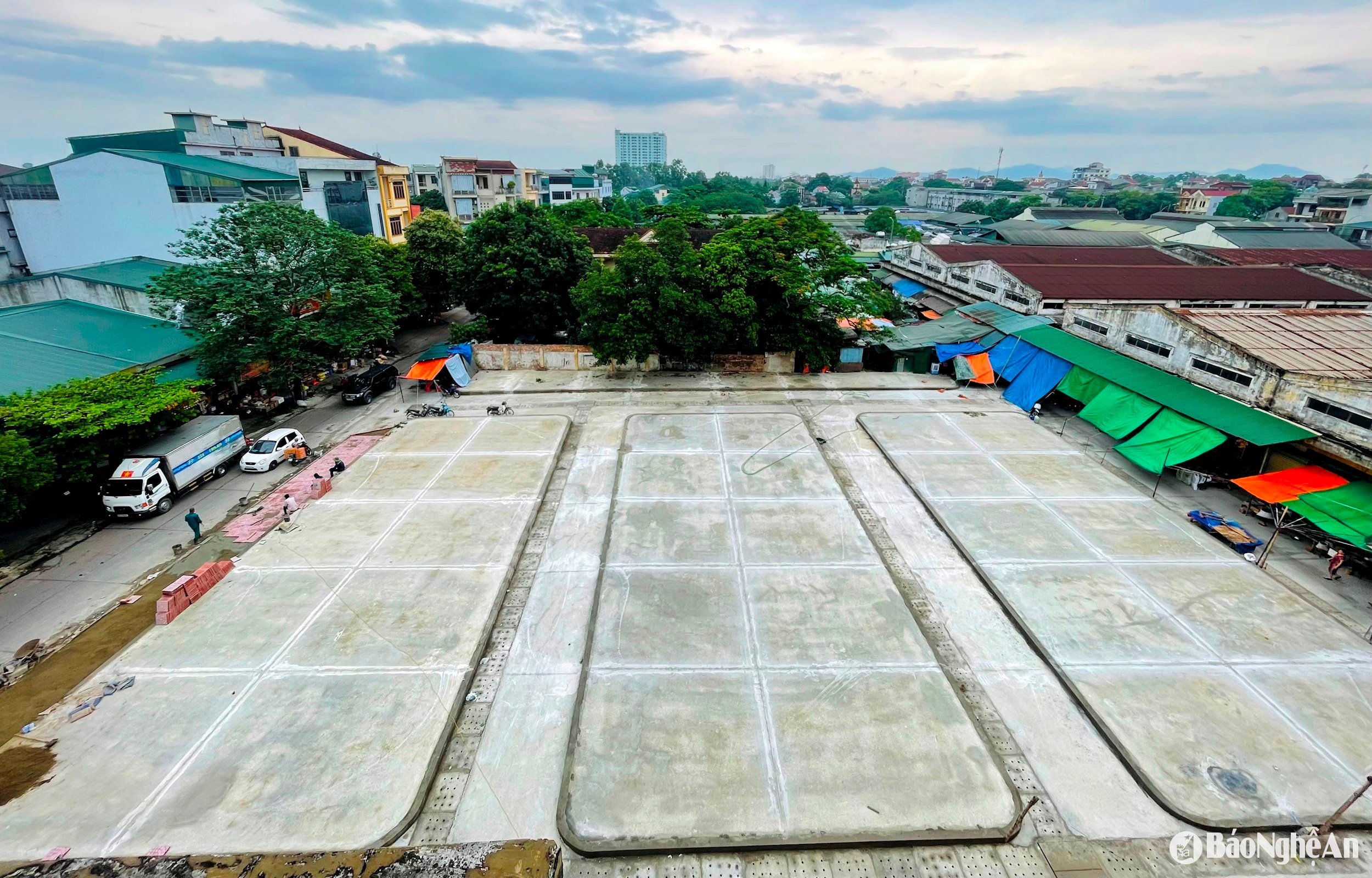 វិមានខាងលិច